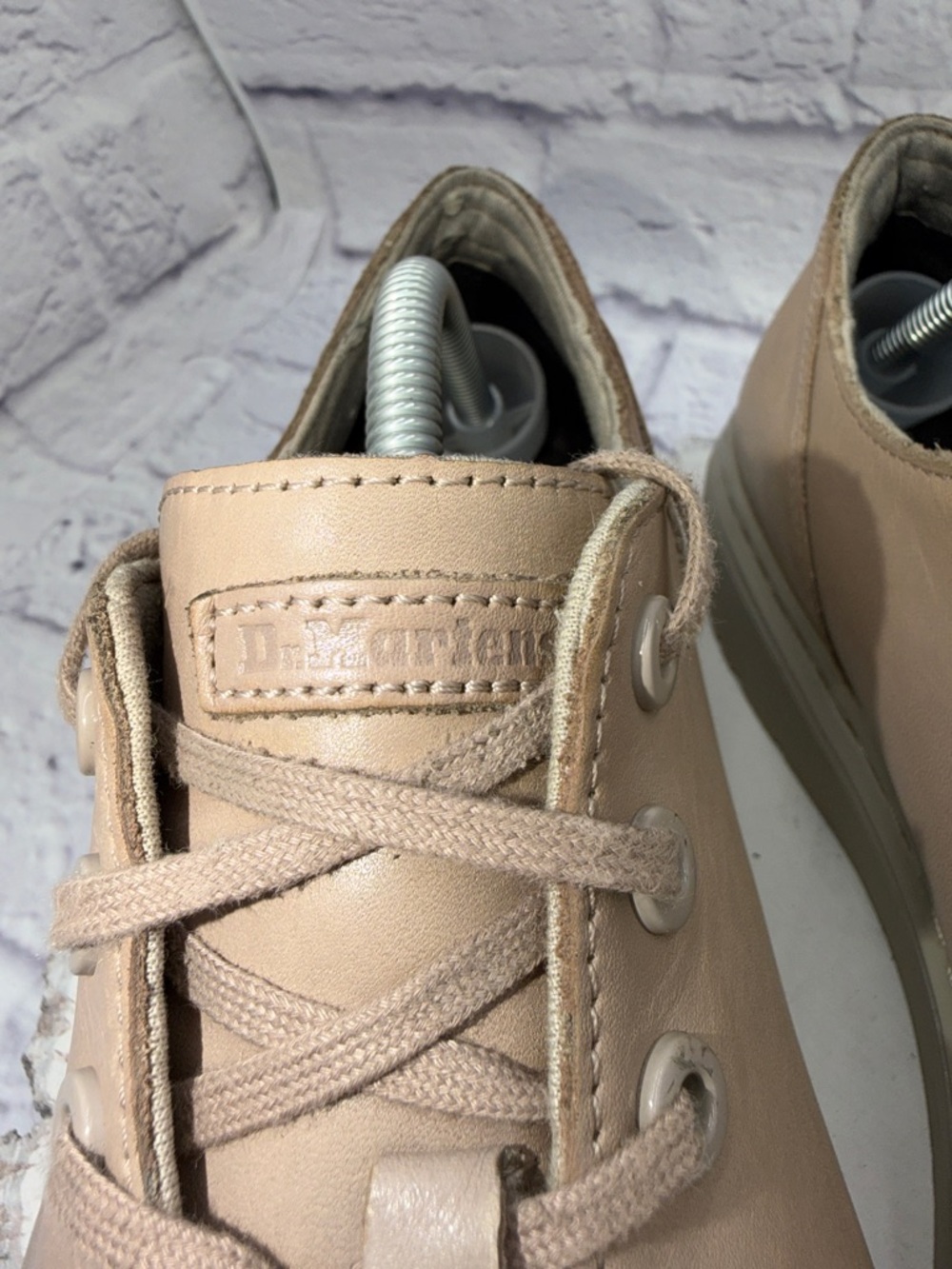 Dr. Martens Airwair Dante Beige Leather Shoes Sneakers Men's US 11 - Picture 3 of 10